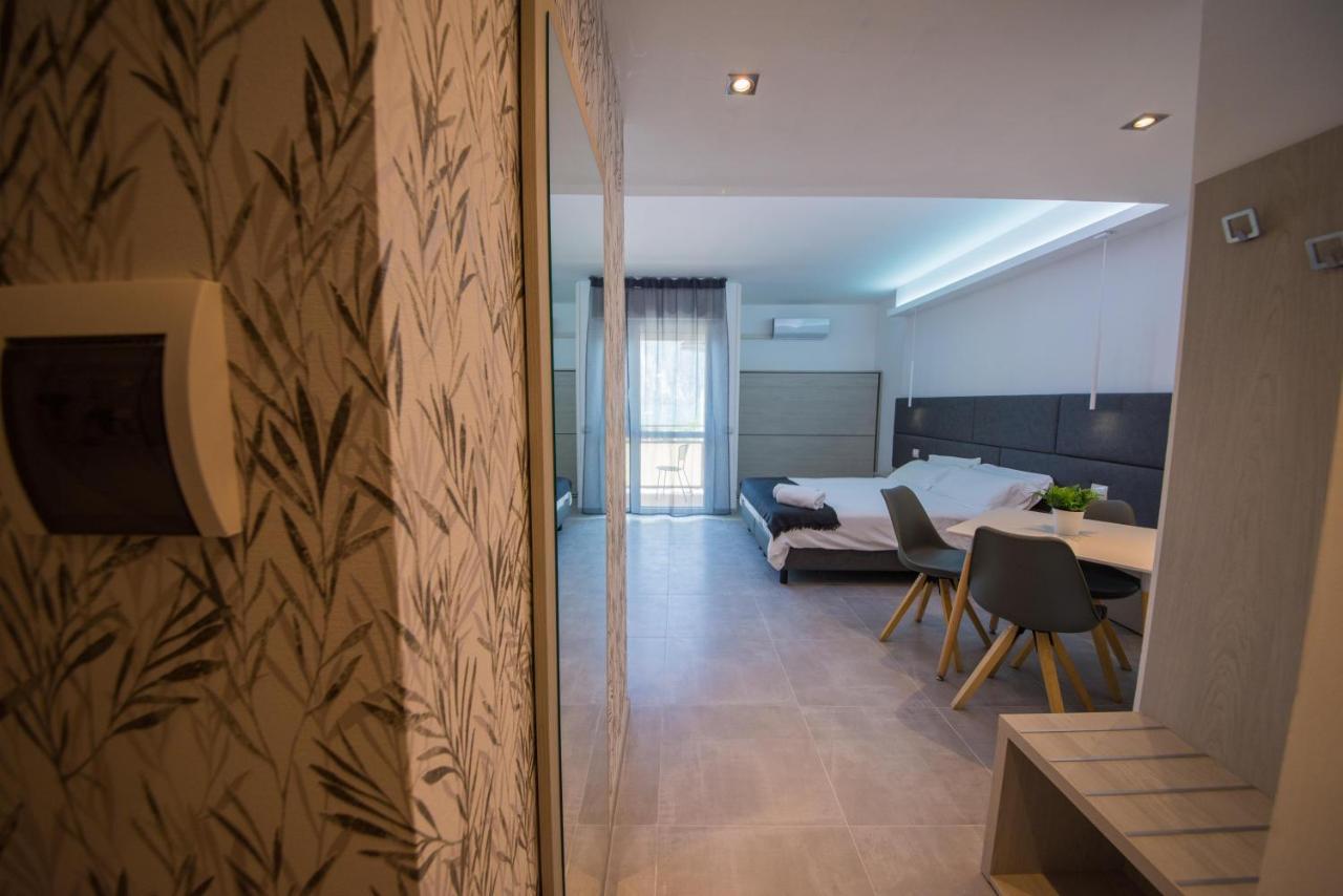 Residence Cristine Riva del Garda Ngoại thất bức ảnh